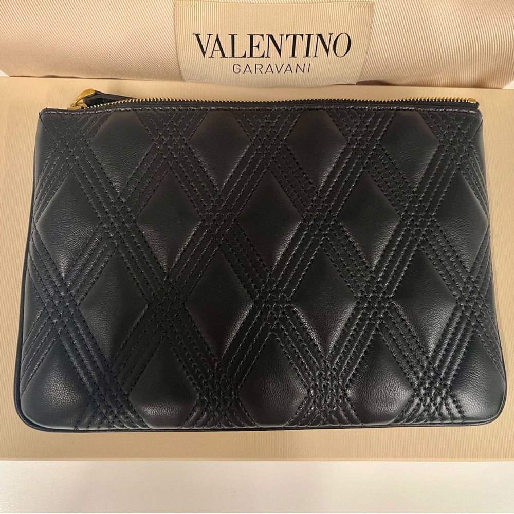 NWT - Valentino Garavani Quiltie 67 pouch in Nappa leather. - Picture 9 of 10
